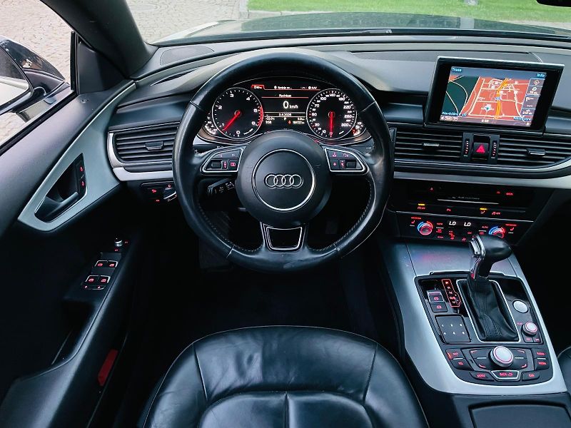 Audi A7 3.0TDI AUT 4x4 KAMERA TAŽNÉ - fotka 24 z 50