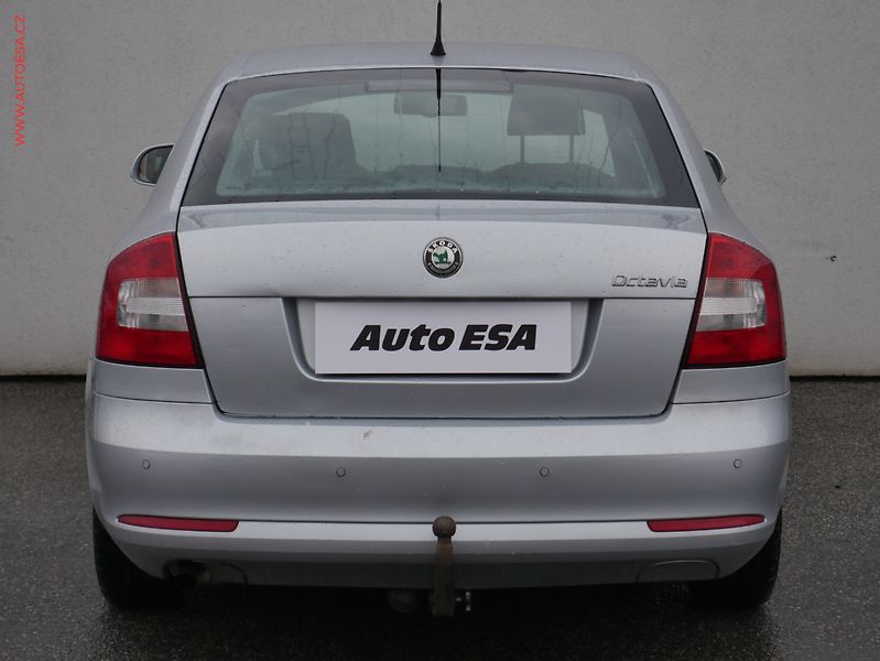 Škoda Octavia (2010) 1.2 TSi, Ambiente, TZ - fotka 5 z 19