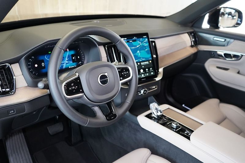 Volvo XC90 B5 AWD PLUS Dark, Vzduch, 360° - fotka 14 z 50