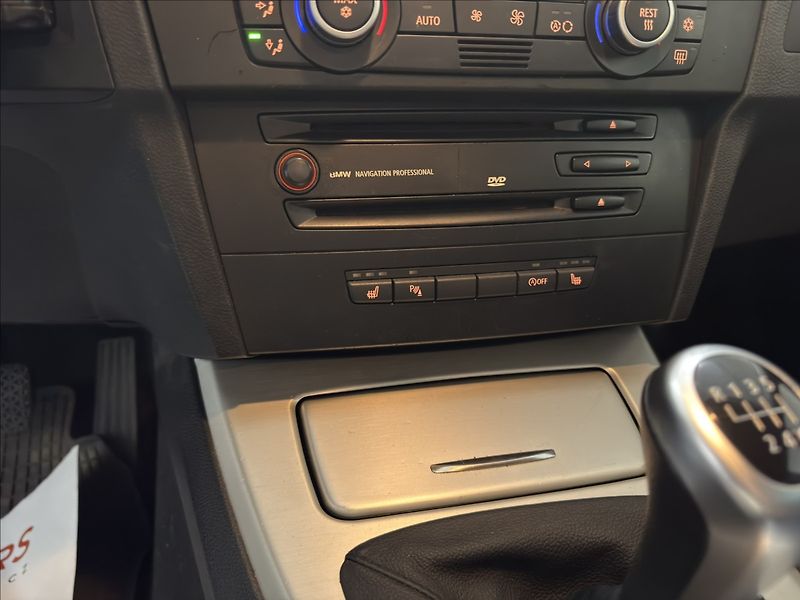BMW Řada 3 2,0   i 125KW ANGEL NAVI TEMPO - fotka 15 z 26