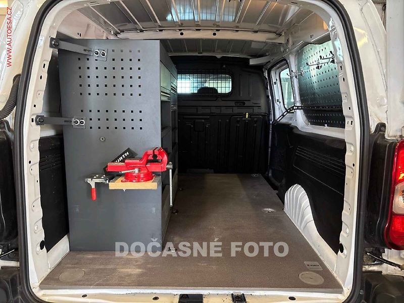 Opel Combo (2022) 1.5CDTi L2 DÍLNA, AC, park. - fotka 8 z 10