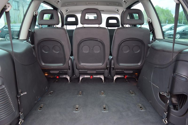 Volkswagen Sharan (2009) 1.9TDI 85kw 4MOTION BUSINESS  - fotka 10 z 43