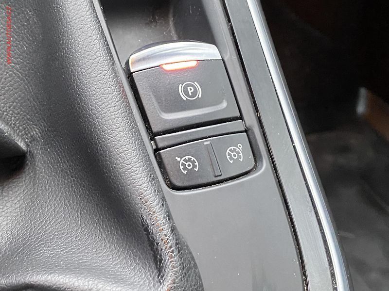 Renault Scénic (2017) 1.2 TCe, 1.maj,ČR, AAC, tempo - fotka 13 z 18