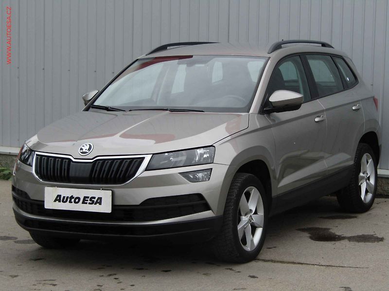 Škoda Karoq (2018) 1.6 TDi, Ambition - fotka 3 z 19