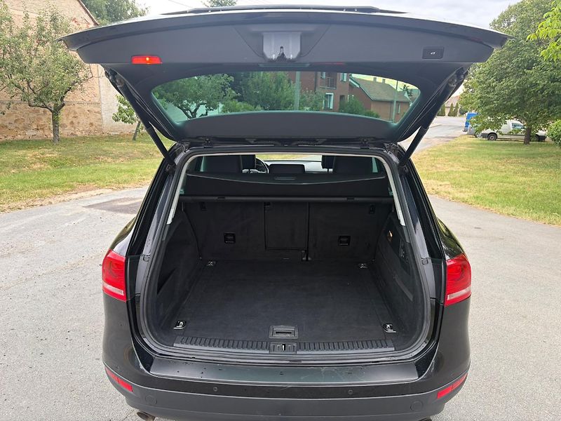 Volkswagen Touareg (2013) 3.0TDI180kW/4x4/VZDUCH/WEBASTO - fotka 13 z 35
