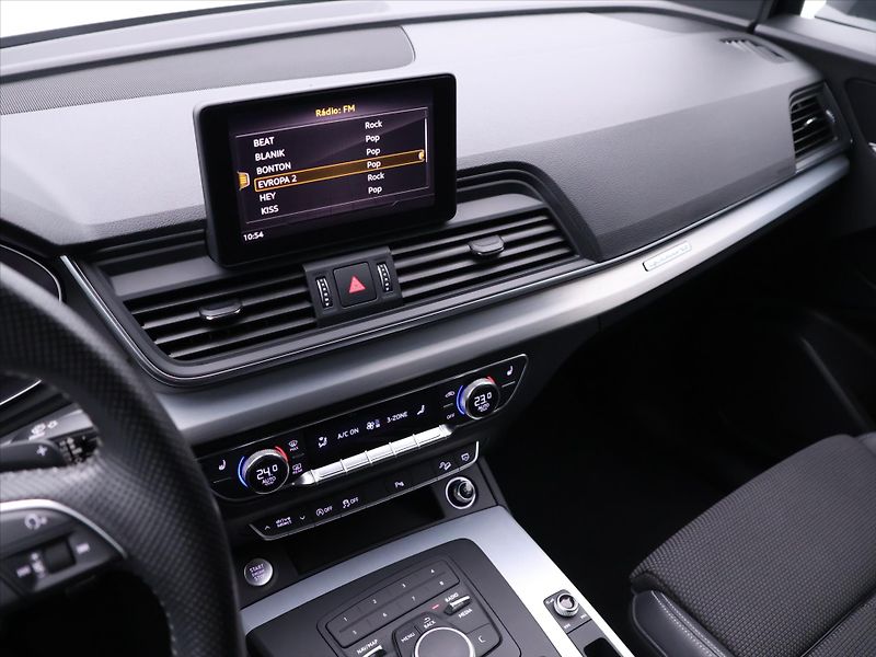 Audi Q5 2,0 TDI S-line 4x4 CZ - fotka 20 z 32