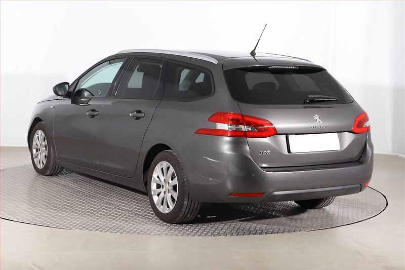 Peugeot 308 (2016) 1.6 BlueHDi, Serv.kniha - fotka 4 z 22
