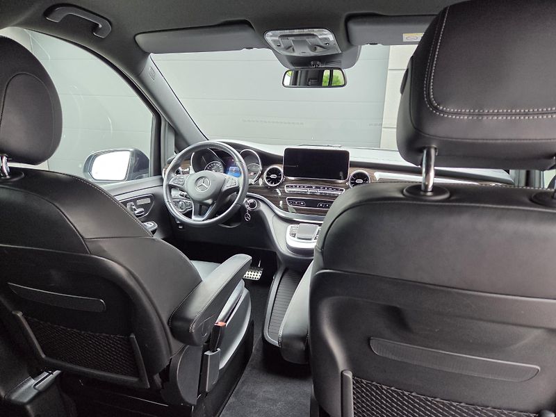 Mercedes-Benz Třídy V (2023) 300d 4M AVG AMG TOPvýbava 1m - fotka 10 z 49