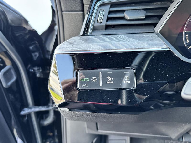 Audi e-tron (2021) 50 Quattro S-Line rezervace - fotka 25 z 38