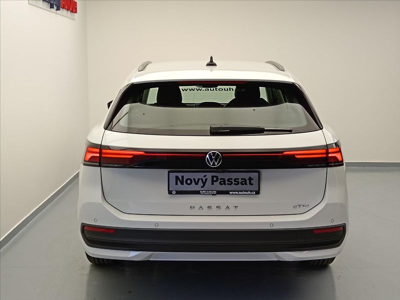 Volkswagen Passat (2026) 1,5 eTSI 110 kW mHEV - fotka 5 z 17