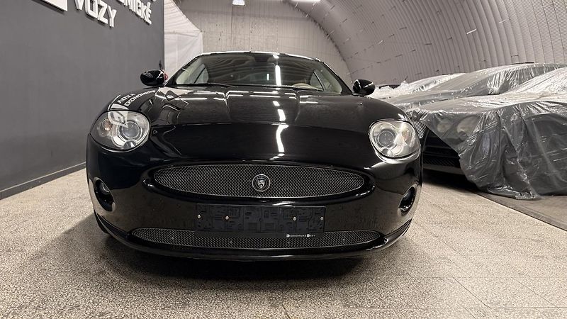 Jaguar XK (2009) V8 3.5i, REZERVOVÁNO - fotka 1 z 55