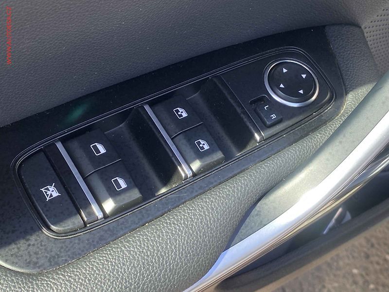 Kia Ceed (2019) 1.4 T-GDi, Vision, navi - fotka 11 z 18