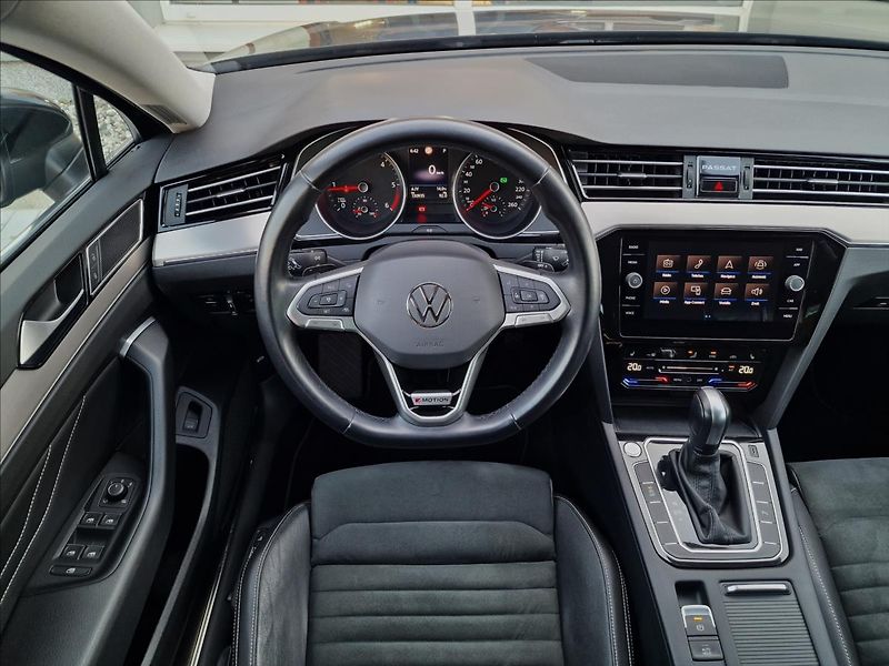 Volkswagen Passat 2.0TDI 147kW 4MOTION DSG Eleg - fotka 12 z 50