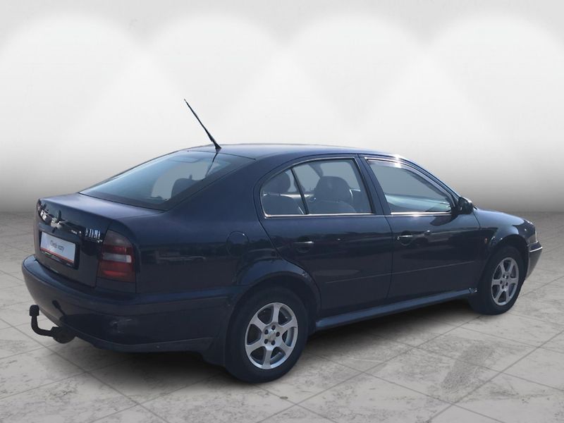 Škoda Octavia A 1.6 MPI - fotka 2 z 27