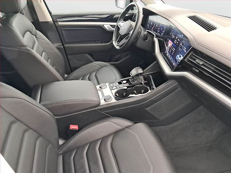 Volkswagen Touareg (2022) 3.0 TDI - fotka 9 z 19