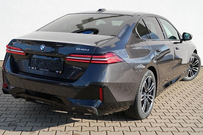 BMW Řada 5 540d xDrive Sedan - fotka 3 z 6