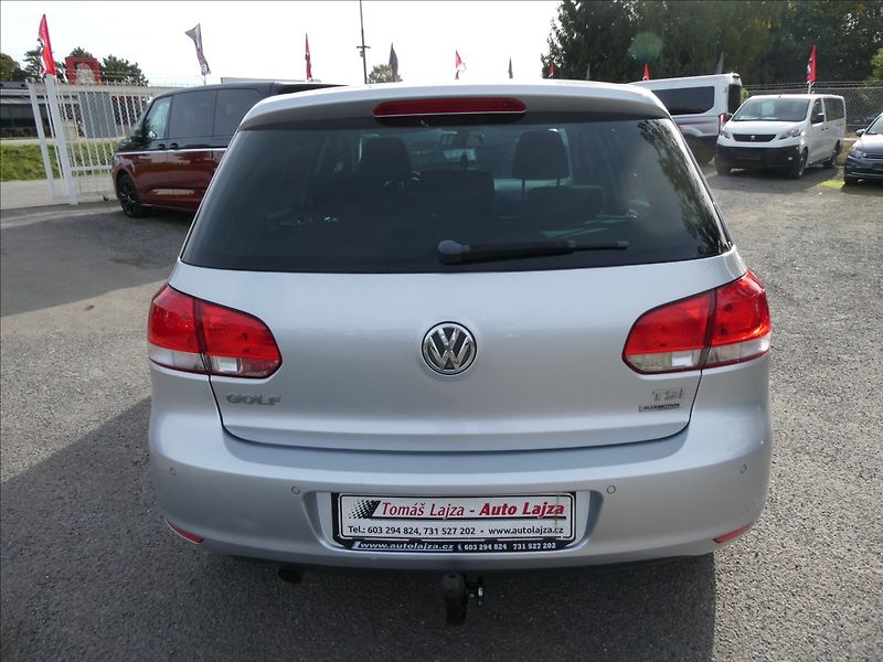 Volkswagen Golf 1,2 TSi 77kW MATCH serviska - fotka 7 z 45
