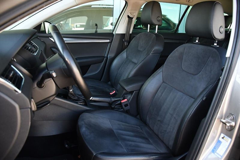 Škoda Octavia 1.4G-TEC LED DSG NAVI PDC - fotka 14 z 35