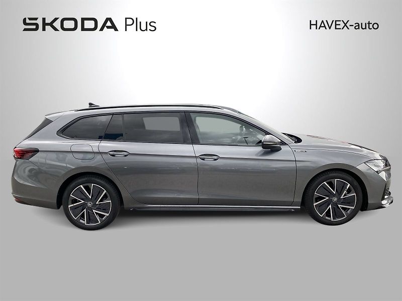 Škoda Superb (2025) Combi 2.0 TDI 4x4 DSG Sportlin - fotka 37 z 39