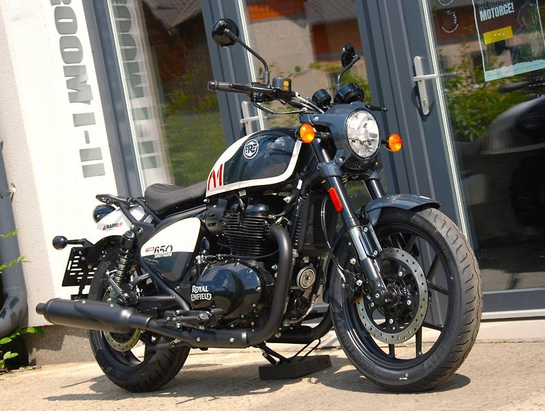 Royal Enfield Shotgun 650 (2026) WHITE - fotka 2 z 25