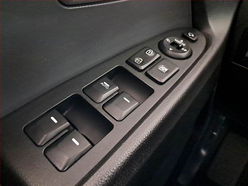 Kia Sportage (2013) 1.7 CRDi, nová STK - fotka 21 z 22