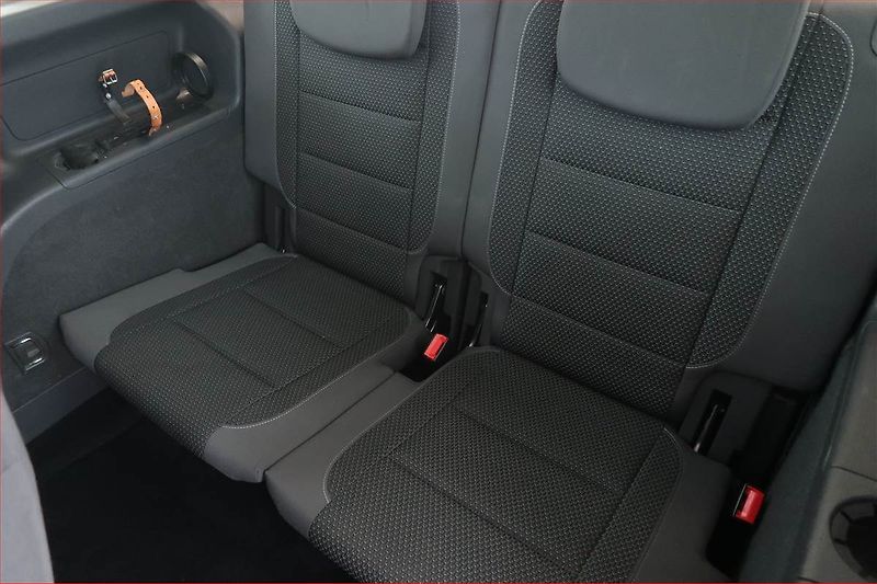 Volkswagen Touran (2013) 1.6 TDI, Automat, 7 míst, Navi - fotka 20 z 20