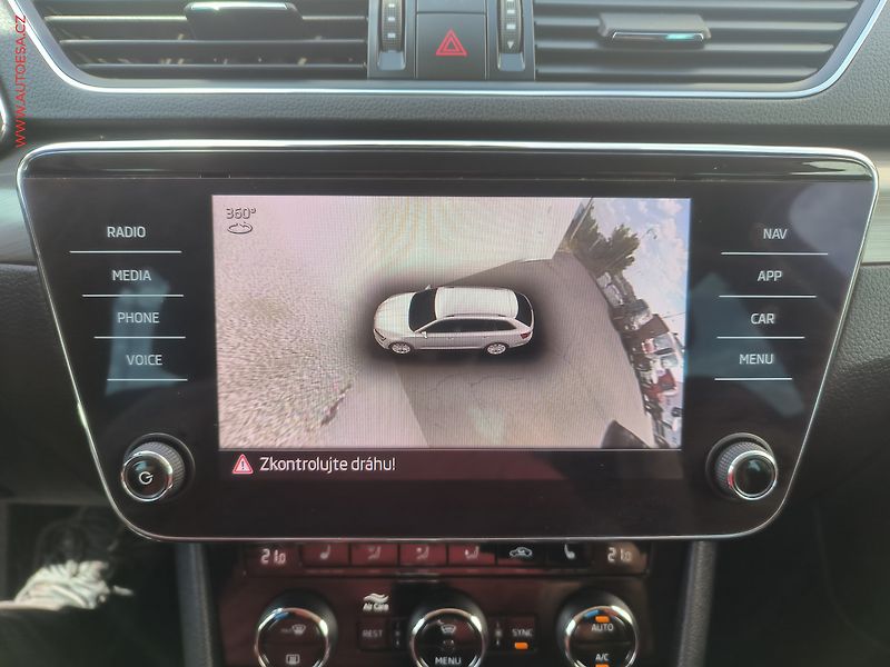 Škoda Superb (2021) 2.0 TDi 4x4, ČR, Style, DSG - fotka 20 z 29