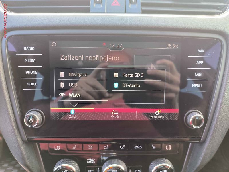 Škoda Octavia (2018) 1.6 TDi, Style, DSG, LED - fotka 12 z 26