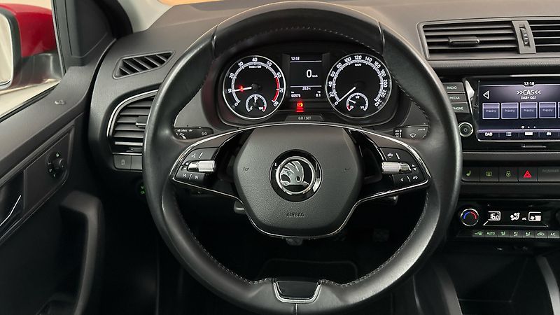 Škoda Fabia 1.0 TSI Ambition Combi - fotka 9 z 24