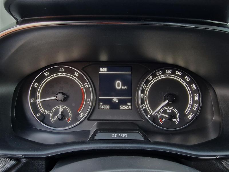 Škoda Fabia 1.0 TSI 81kw Style,ČR,1.Maj. - fotka 22 z 50