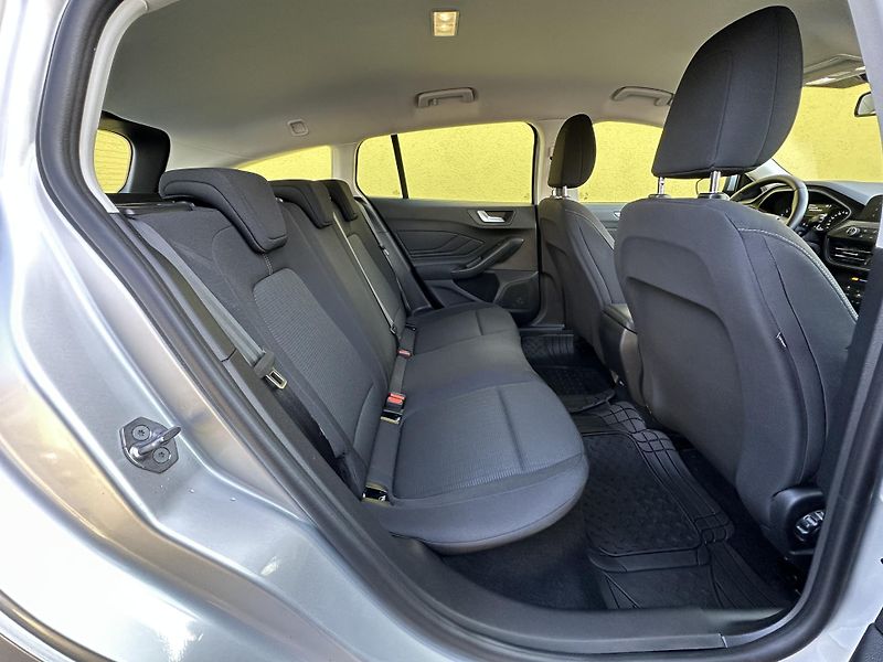 Ford Focus (2021) KOMBI 1.0/74kW * 1.Maj *LED*  - fotka 24 z 39