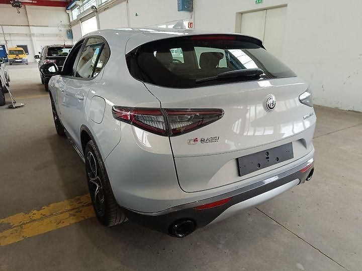 Alfa Romeo Stelvio 2.2 Diesel 16V 154kW - fotka 4 z 14