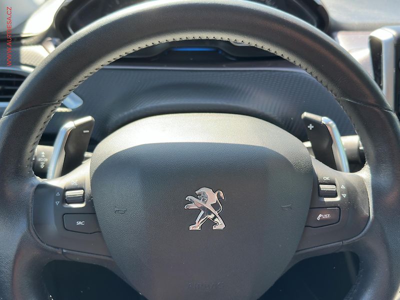 Peugeot 2008 (2014) 1.6HDi, ČR, AT, navi, AC - fotka 13 z 20