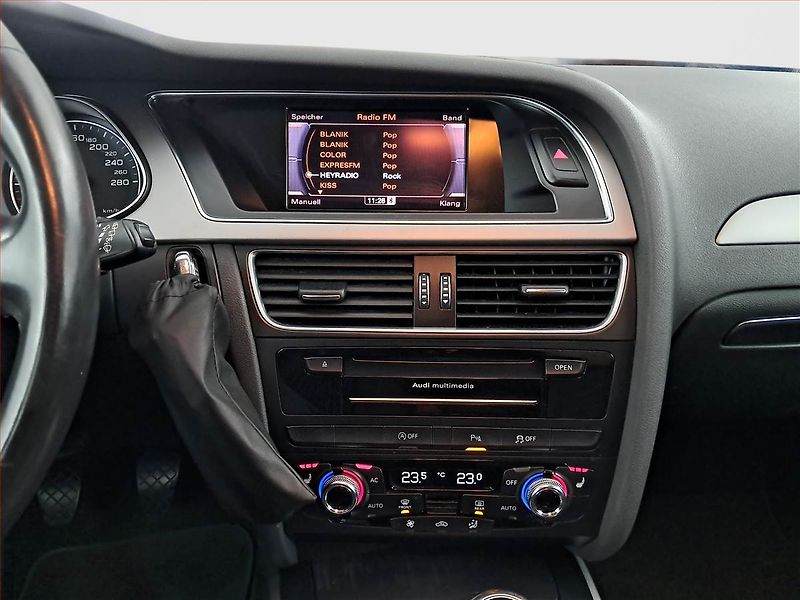 Audi A4 (2012) 2.0 TDI, Navi, Xenony - fotka 12 z 19