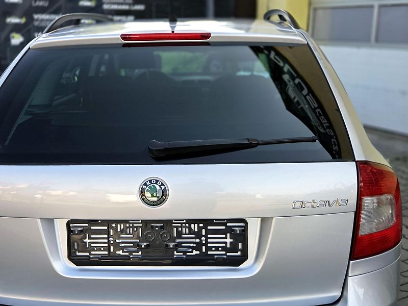 Škoda Octavia 1,4TSi 1.maj, rozvody, xenony  - fotka 42 z 43