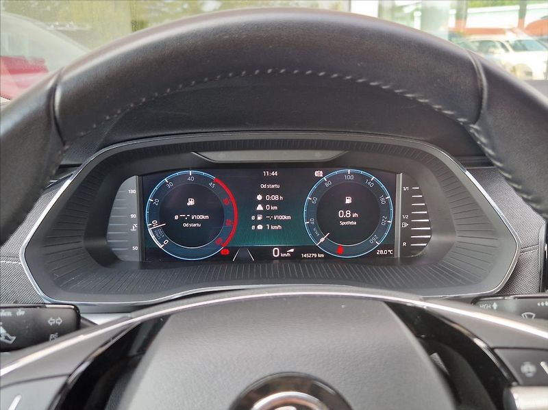 Škoda Octavia 2,0 TDI DSG TOPSTAV +ZIMNÍPNEU - fotka 22 z 46