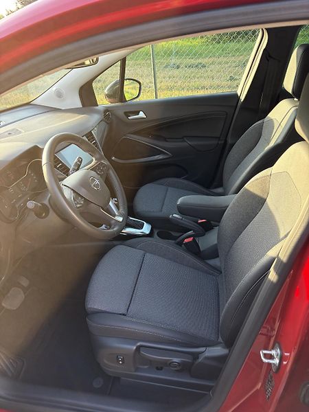 Opel Crossland X (2024) 1.2 Turbo 130 k AT | TOP stav - fotka 7 z 13