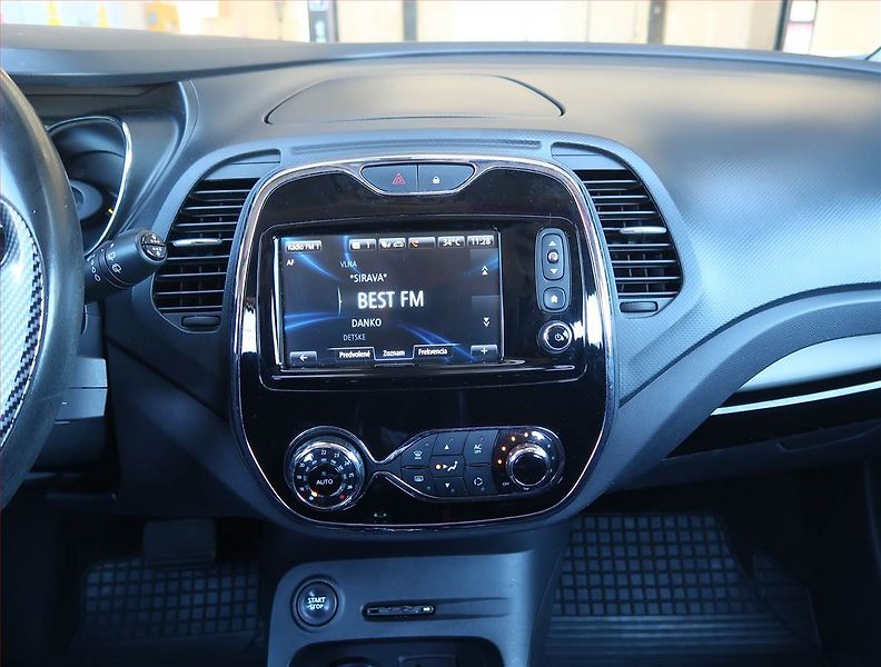 Renault Captur (2015) 1.2 TCe, Automat, Navi - fotka 12 z 20