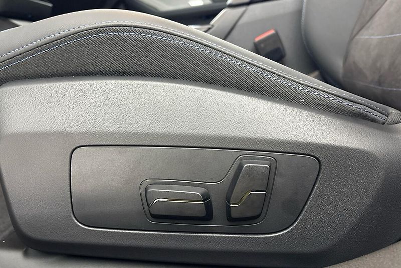 BMW Řada 1 120d - fotka 13 z 17