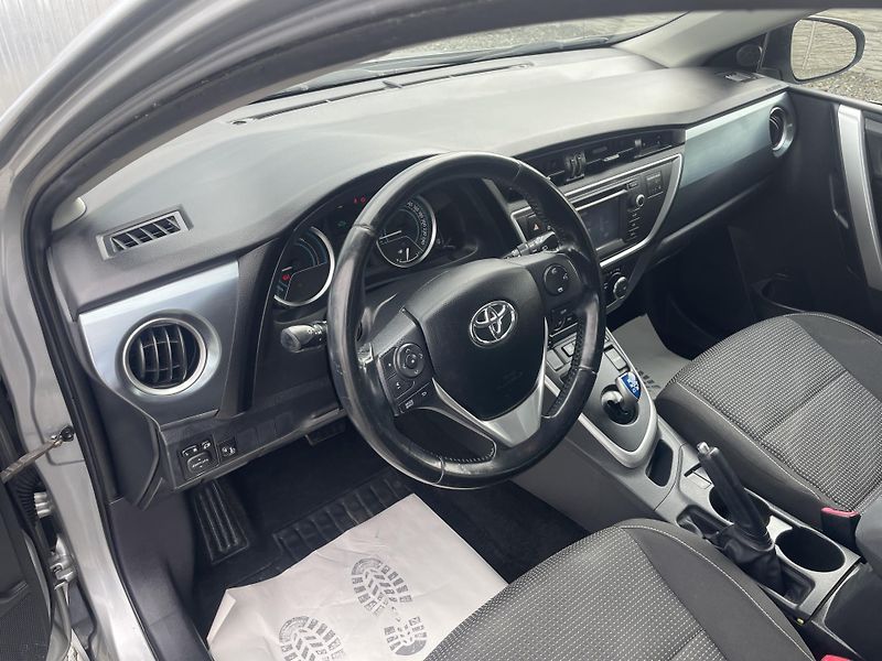 Toyota Auris 1.8i 16v HYBRID AUT SERVIS TOP - fotka 92 z 172