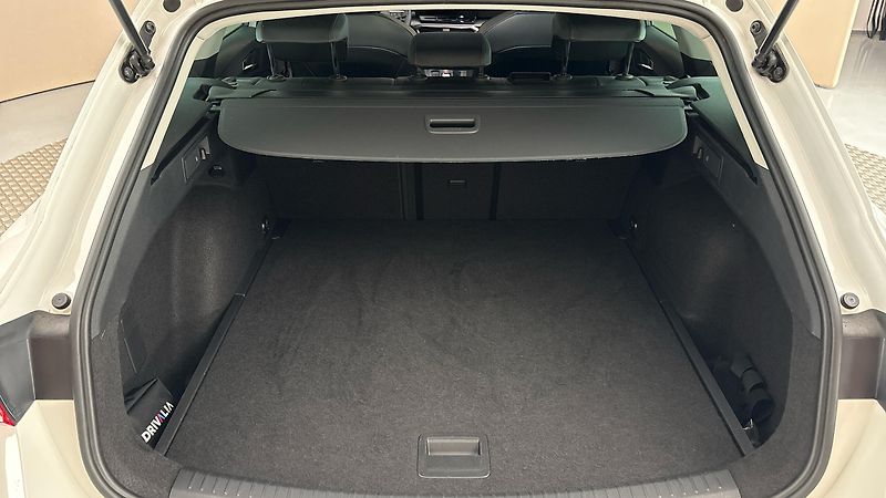 Seat Leon 2.0 TDI DSG FR Sportstourer - fotka 17 z 26
