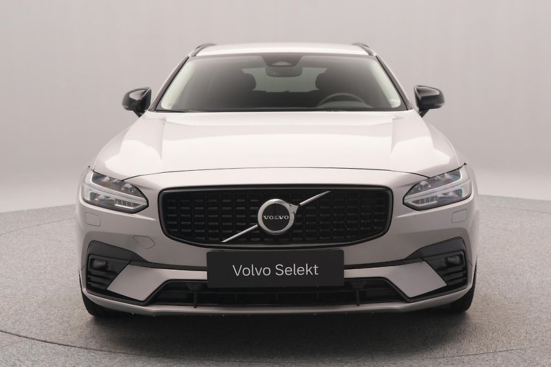 Volvo V90 B5 AWD PLUS DARK REZERVACE - fotka 15 z 36