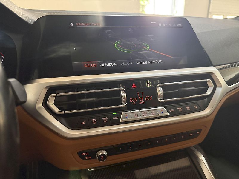 BMW Řada 4 440ix Indiv. M-Sport Laser  - fotka 27 z 45