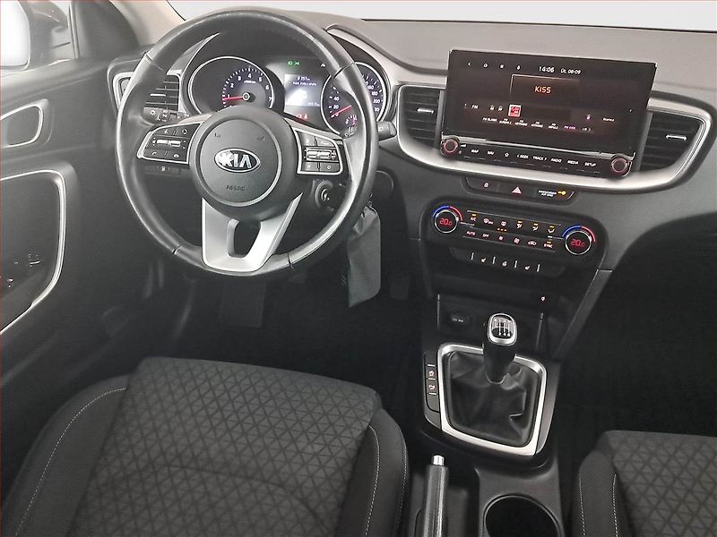 Kia Ceed (2020) Exclusive 1.4 T-GDI - fotka 7 z 20