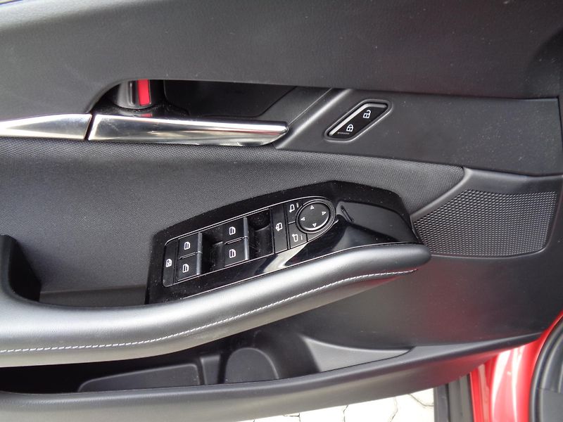 Mazda CX-30 2,5 140 PS,Center-line,Z.PNEU! - fotka 11 z 34