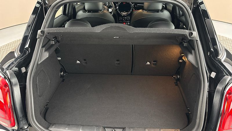 Mini Cooper S 2.0 AUT - fotka 17 z 23