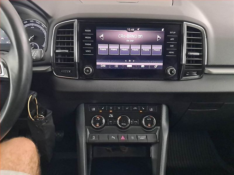 Škoda Karoq (2020) Ambition Plus 1.5 TSI - fotka 12 z 17