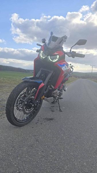 Honda CRF 1100 L Africa Twin (2025) - fotka 2 z 8