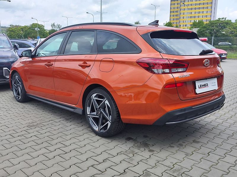 Hyundai i30 1.5 T-GDi/103kW N-Line DCT - fotka 7 z 32