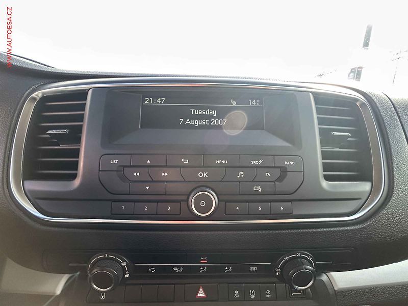Toyota ProAce Verso (2019) 2.0D-4D L3 9míst, 110kW, AC - fotka 16 z 17